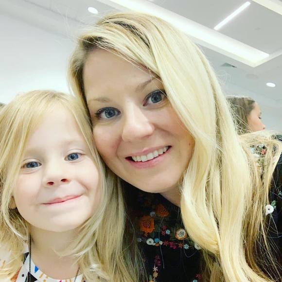 Meet your Posher, Kelli - Picture 1 of 1